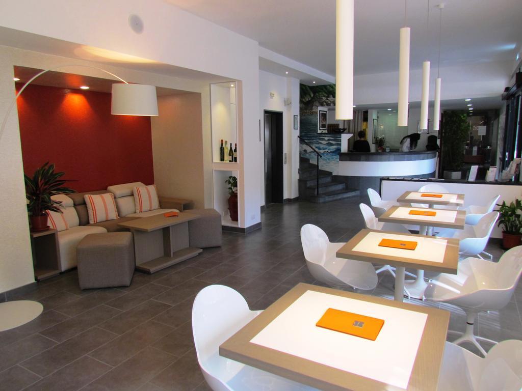 מונטרוסו אל מארה Hotel Palme מראה חיצוני תמונה