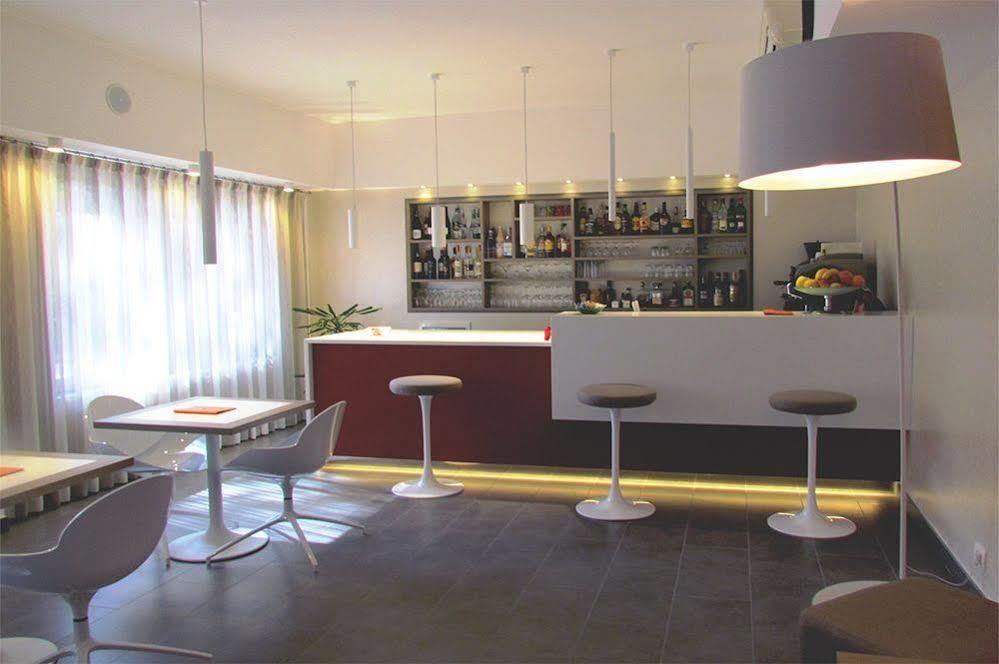 מונטרוסו אל מארה Hotel Palme מראה חיצוני תמונה