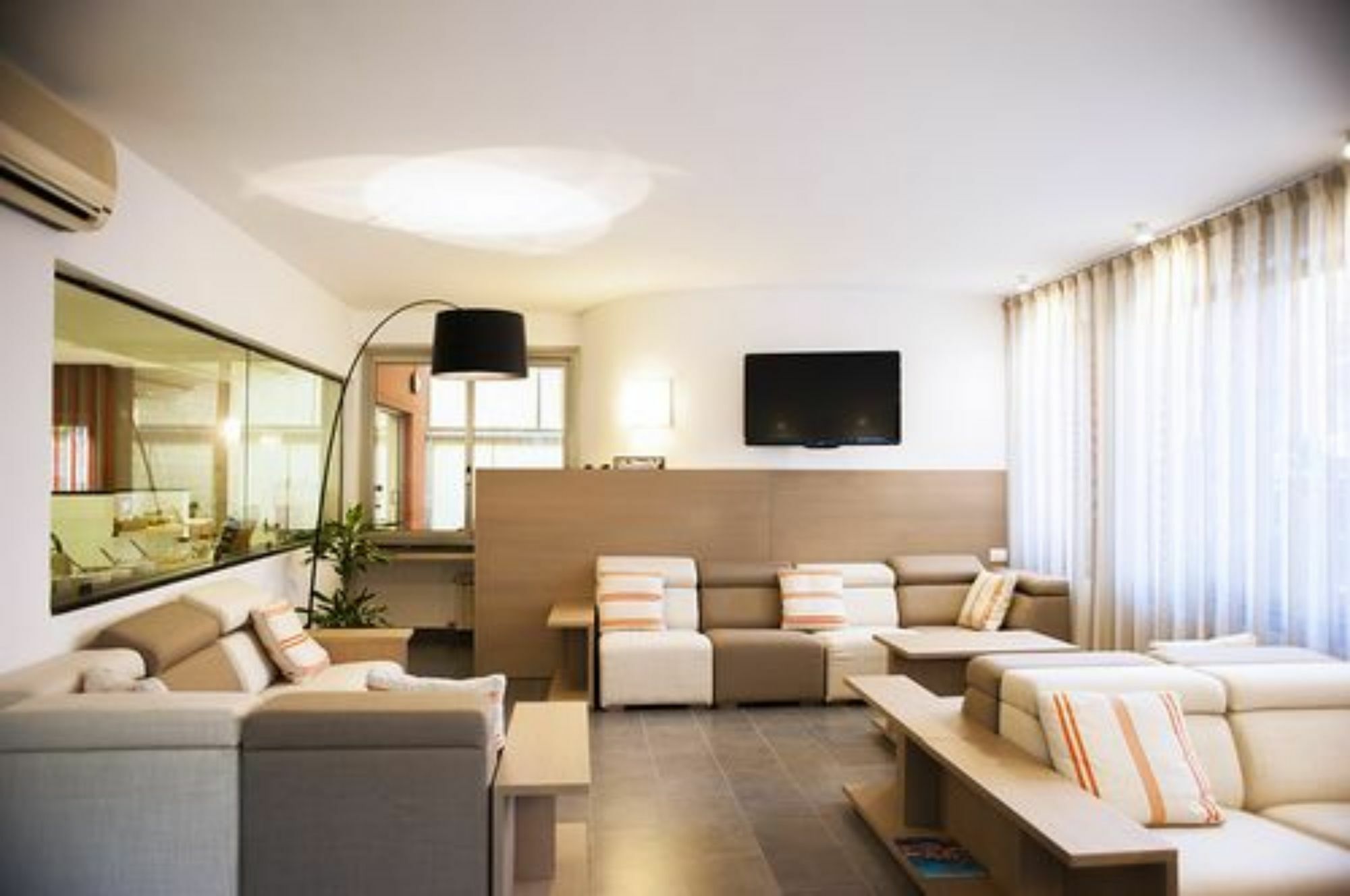 מונטרוסו אל מארה Hotel Palme מראה חיצוני תמונה